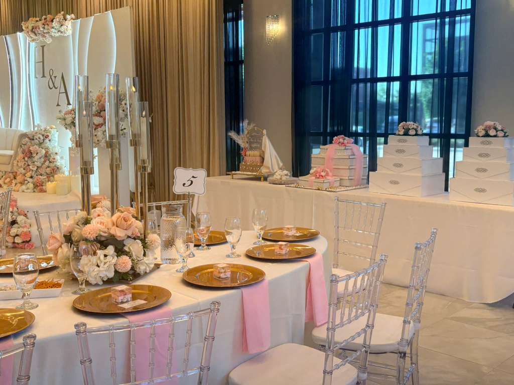 Elegant indoor reception